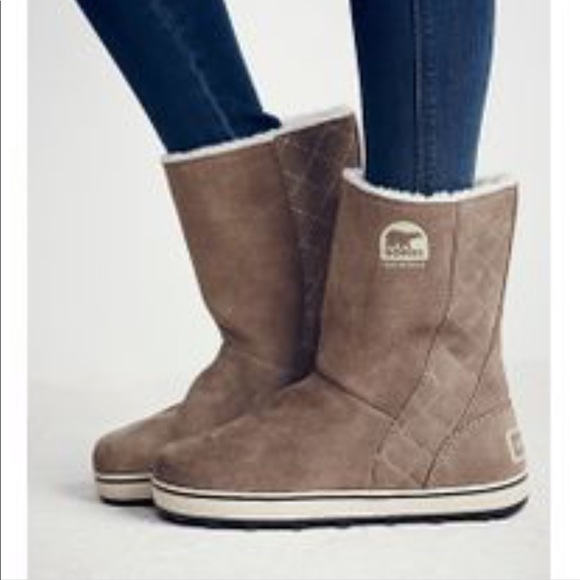 Sorel Shoes - NIB Sorel Glacy waterproof boots